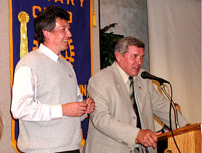 Shashurin addresses the Rotary Club.